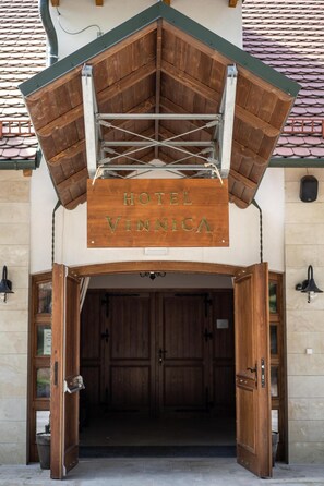 Exterior - Hotel Vinnica (Wieliczka)
