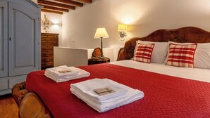 Apartment, 1 Bedroom | 2 bedrooms, desk, blackout curtains, free WiFi - Biennale Garden Art & Architecture Venue (Venice)