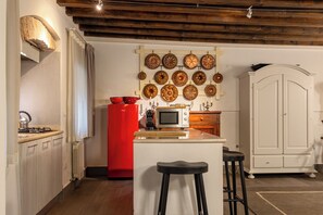 Apartment, 1 Bedroom | Private kitchen