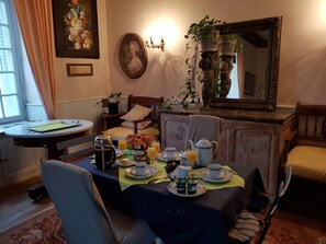 Gratis kontinental frukost varje dag