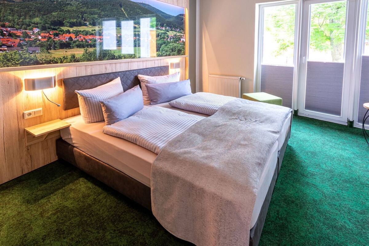 Premium bedding, minibar, in-room safe, desk