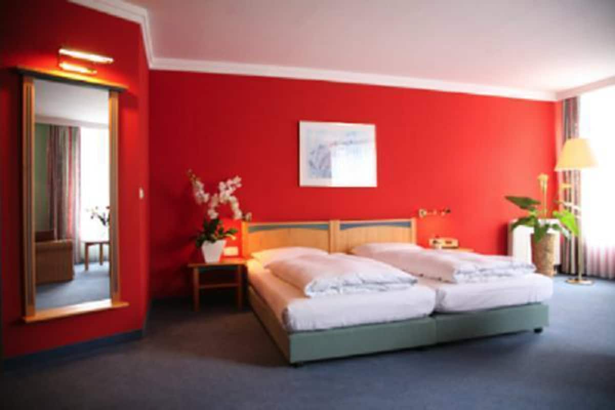 Double Room | Desk, cribs (surcharge), rollaway beds (surcharge), WiFi (free)