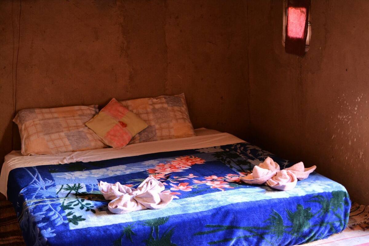 Double or Twin Room, Shared Bathroom