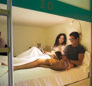 Free WiFi, bed sheets - Hostel Tropico 20º OceanFront (Cozumel)