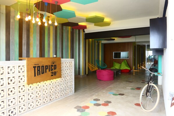 Reception - Hostel Tropico 20º OceanFront (Cozumel)