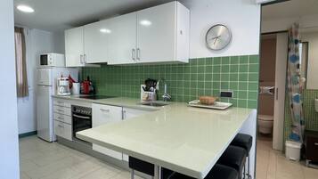 Køleskab, mikrobølgeovn, ovn, opvaskemaskine