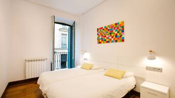 2 chambres, fer et planche à repasser, Wi-Fi gratuit, draps fournis