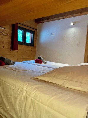 7 slaapkamers, een strijkplank/strijkijzer, gratis wifi, beddengoed