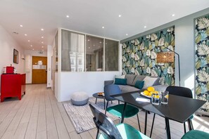 Interior - Sweett | Saint Denis IV (Paris)