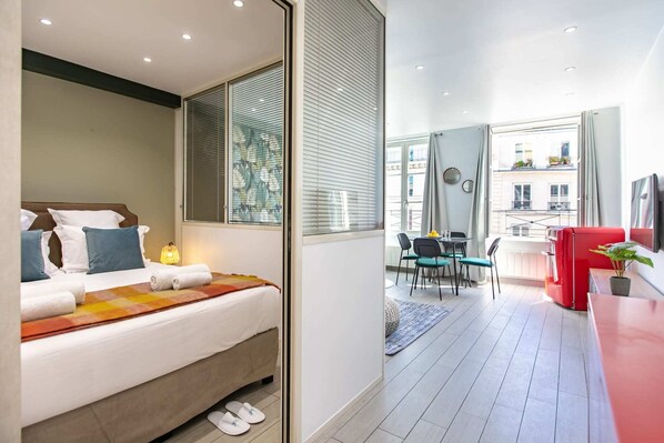 1 bedroom, iron/ironing board, free WiFi, bed sheets - Sweett | Saint Denis IV (Paris)