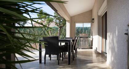 Villa Penthouse Very Good Sit Close Center City Beaches + Mountain