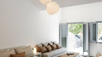 King Suite with outdoor Jetted Tub | Minibar, Zimmersafe, Schreibtisch, Verdunkelungsvorhänge