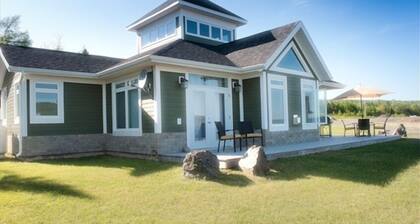 Luxury Golf Retreat - Unlimited Golf for 4