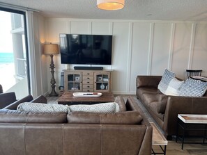 Smart TV, lettore DVD, libri