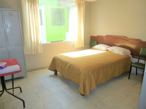 Double Room, 1 Double Bed