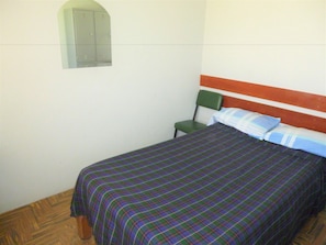 Single Room, 1 Double Bed