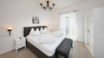 Panoramic Double Room | 1 bedroom, hypo-allergenic bedding, minibar, in-room safe