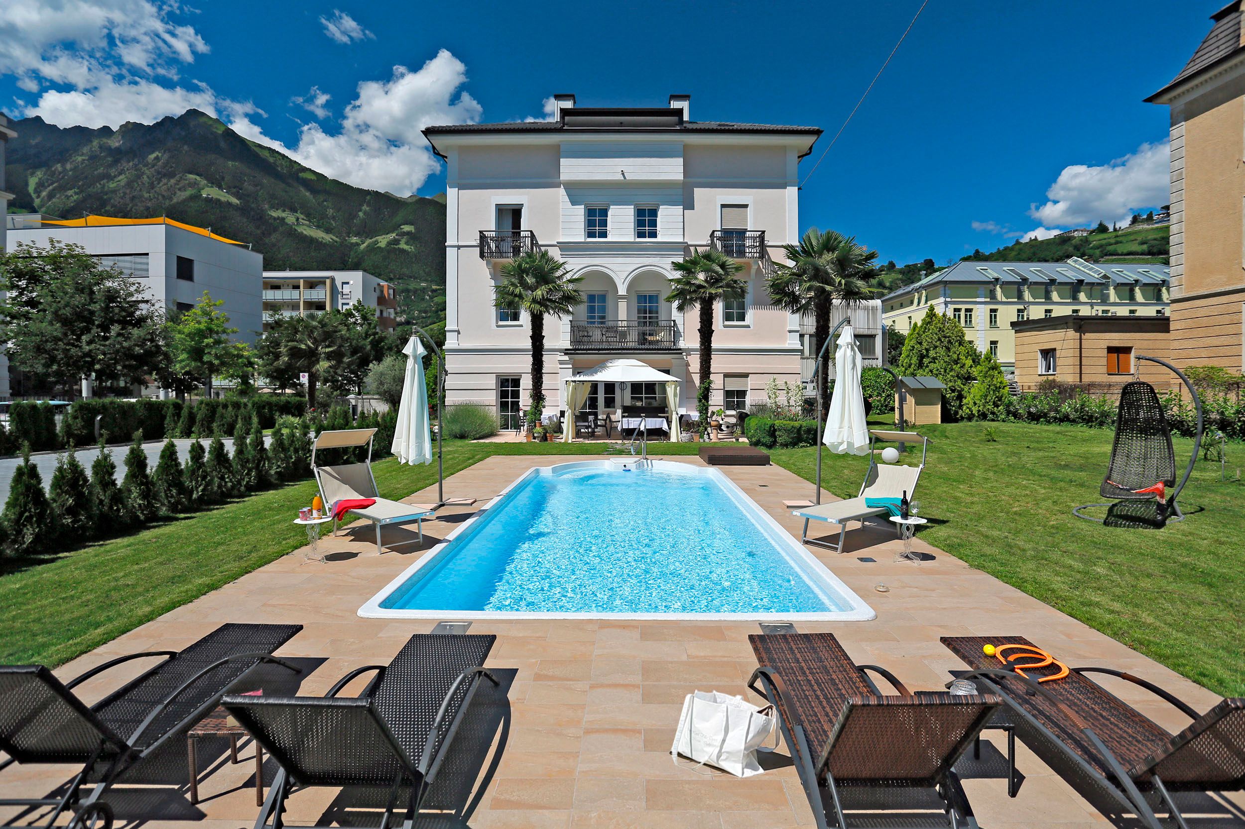 Seasonal outdoor pool, pool umbrellas, sun loungers