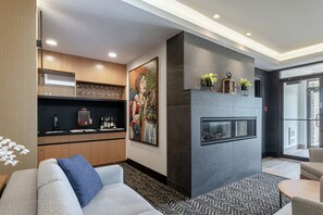 Lobby - DoubleTree by Hilton Quebec Resort (Québec City)