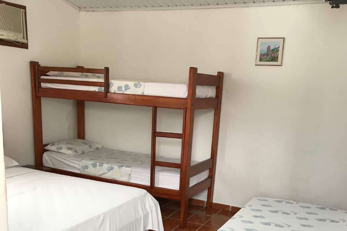 Minibar, iron/ironing board, free WiFi, bed sheets