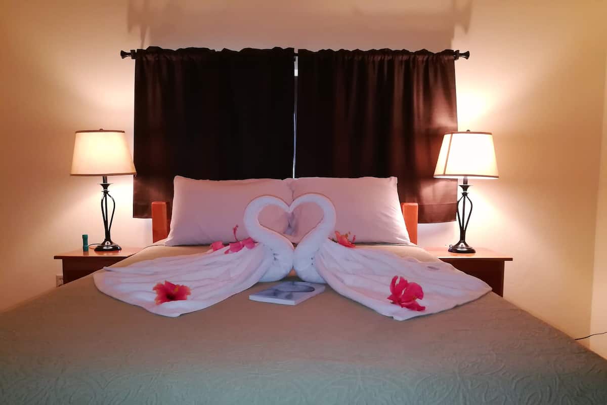 Comfort Apartment, 1 Bedroom, Private Bathroom, Lagoon View | In-room safe, individually decorated, individually furnished, desk