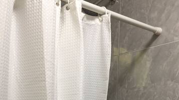 Regadera en el baño