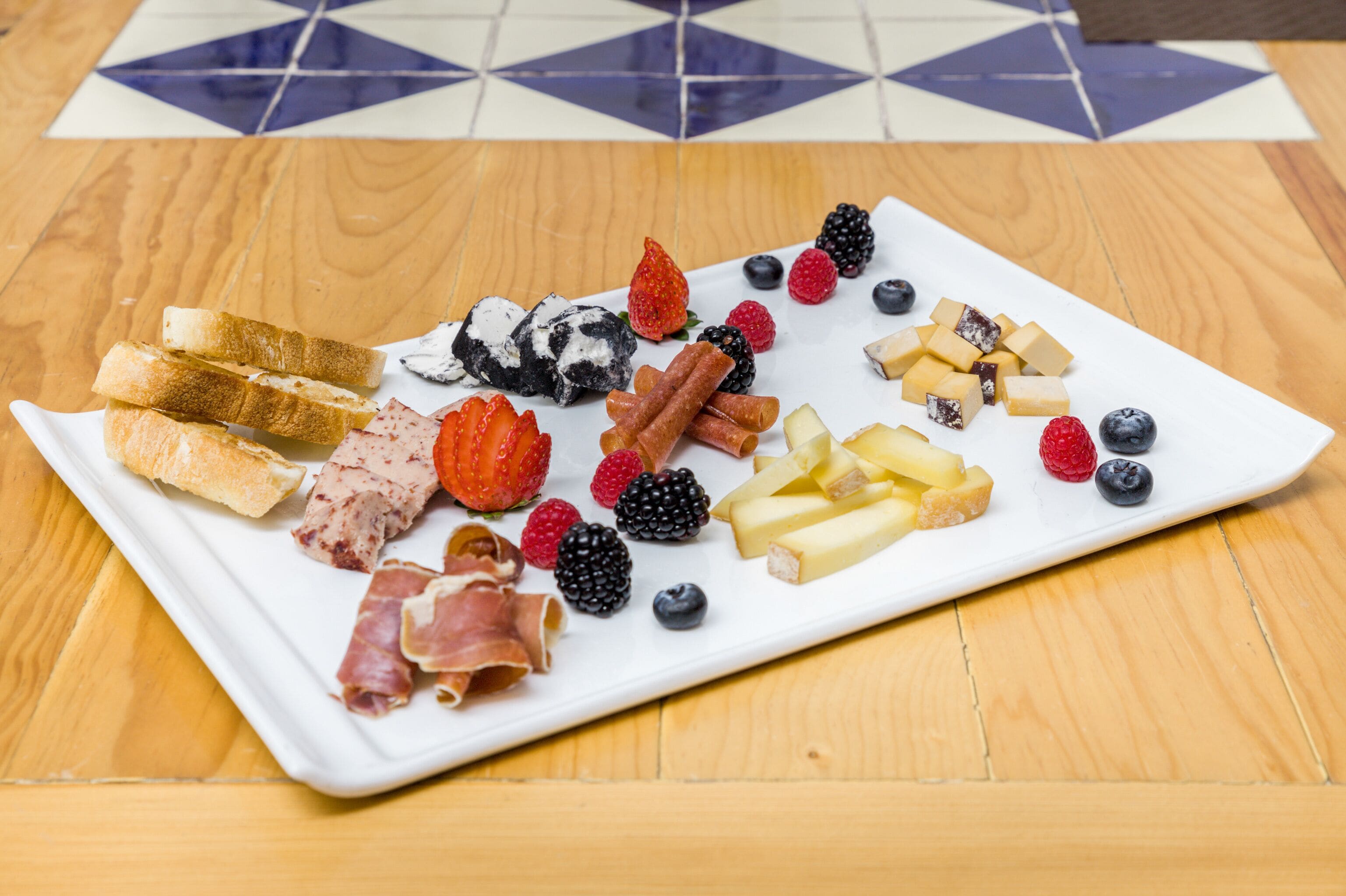 Desayuno a la carta todos los días (con cargo) 