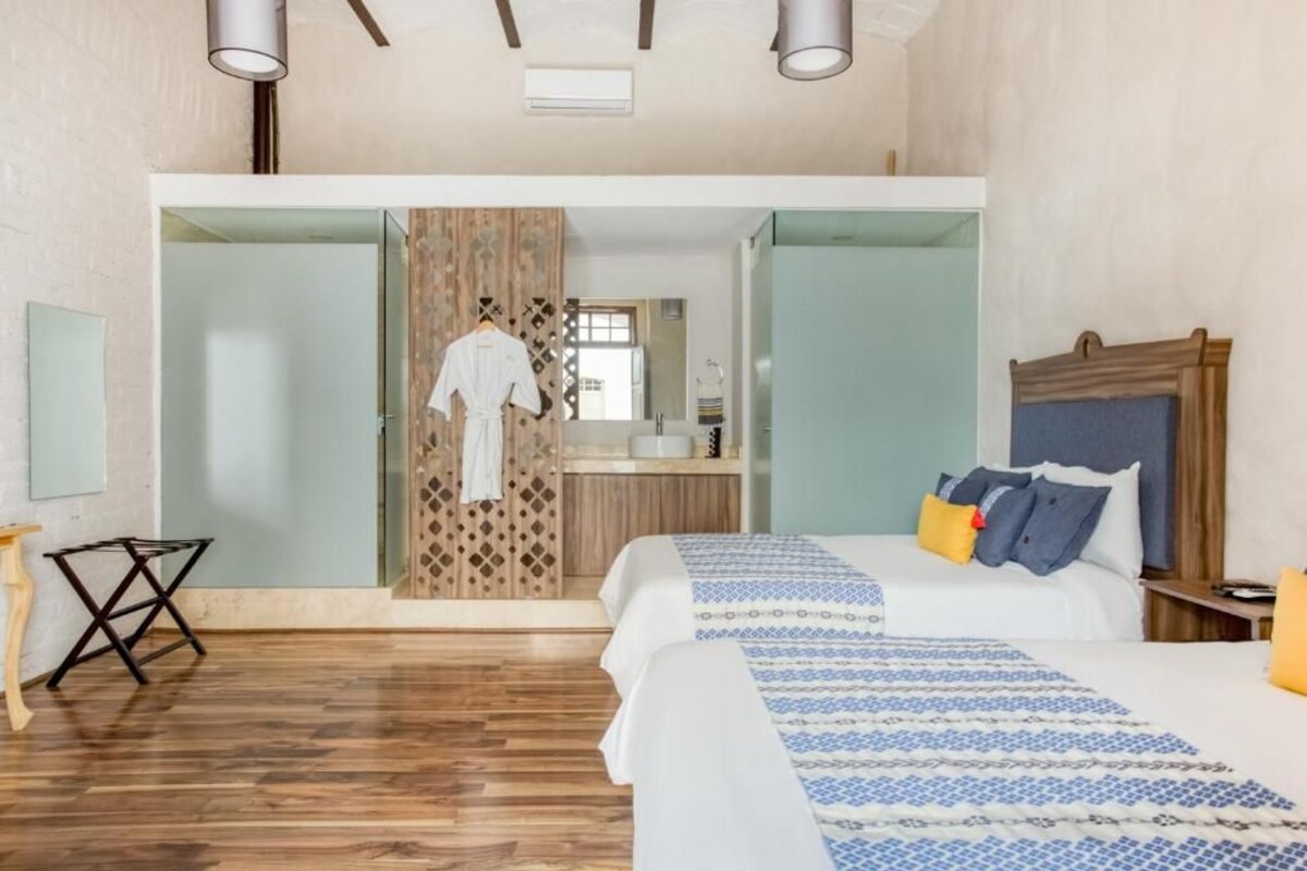 Classic Double Room | Down comforters, minibar, in-room safe, iron/ironing board (on request)