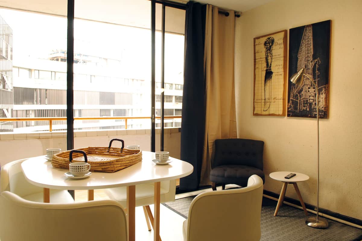 Apartment, 2 Schlafzimmer, eigenes Bad (Paris 707) | Wohnzimmer