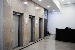 Reception - Apartamento Living Paris (Santiago)