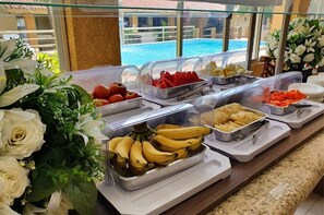 Free daily buffet breakfast  - Hotel Brotas (Afogados da Ingàzeira)