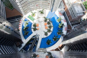 Piscina interna, 2 piscinas externas