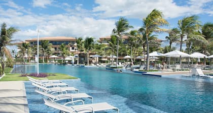 ML103 Luxuoso apartamento de 3 suítes no Mandara Lanai