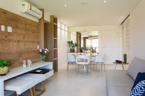 Apartemen Deluks, 3 kamar tidur | Area keluarga | TV LED