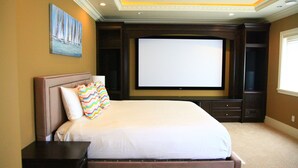 Luxe driepersoonskamer, 1 kingsize bed met slaapbank, bubbelbad