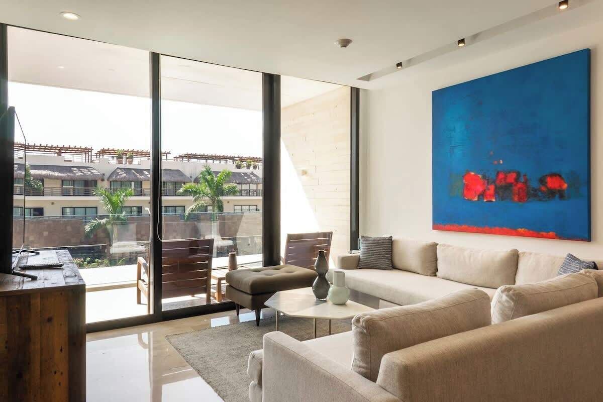 Televisie, Netflix, streamingdiensten en een kantoor