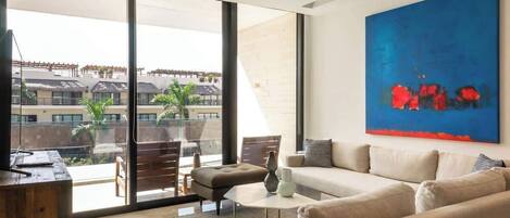 電視、Netflix、串流服務、 辦公室