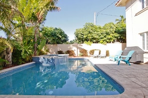Piscine extérieure, piscine chauffée
