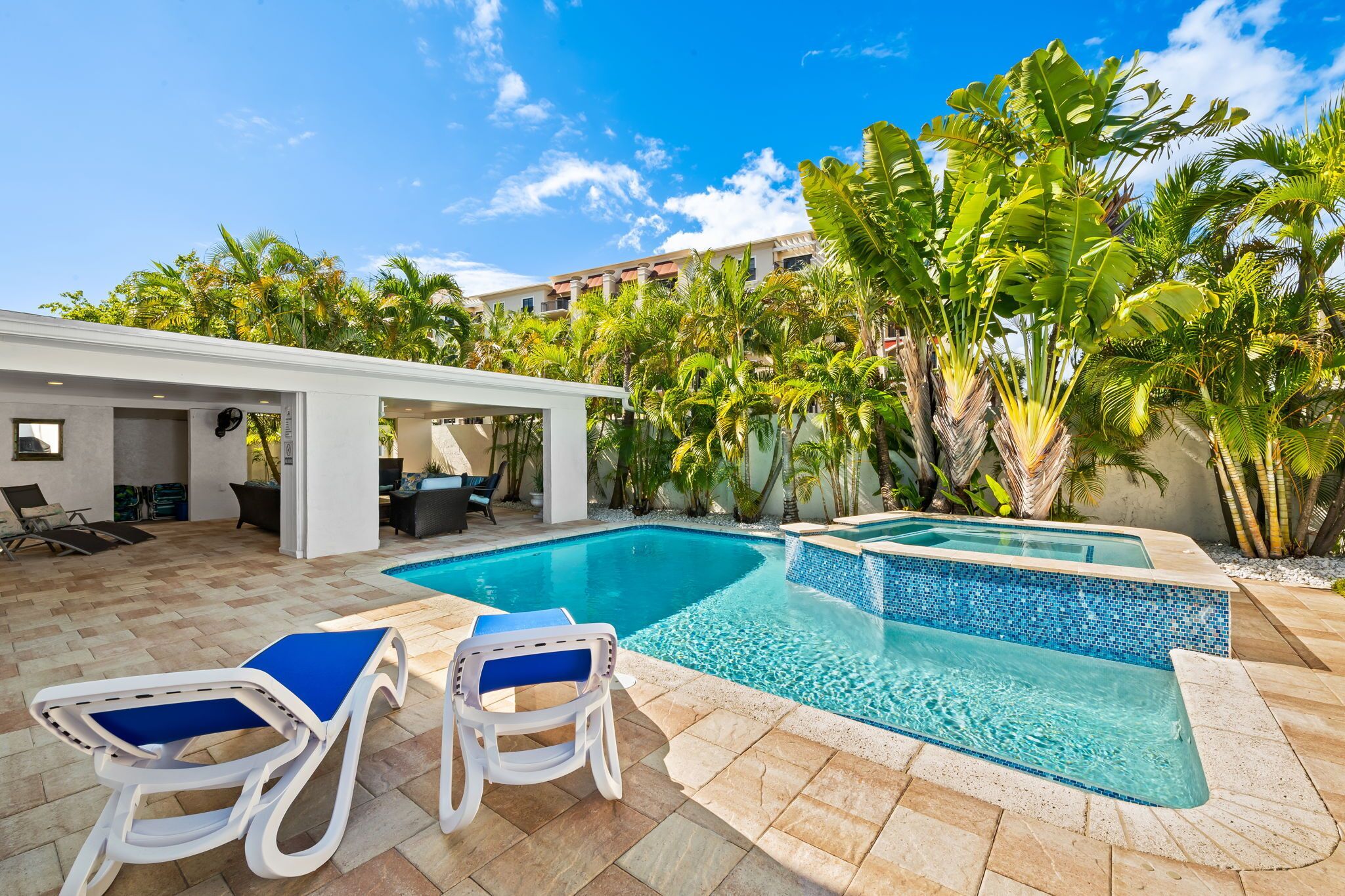 屋外プール、温水プール