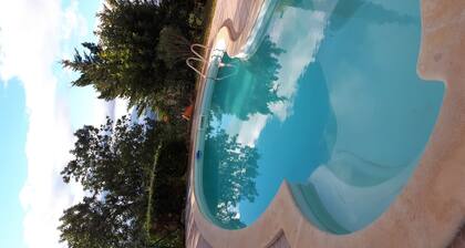 Country house with garden and private pool