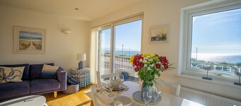 スーパーシーフロントハウス。 ペットに優しい。 カップル向けの割引-お問い合わせ