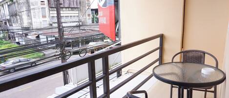 Deluxe Studio Suite, 1 Bedroom, Non Smoking, Terrace | Balcony