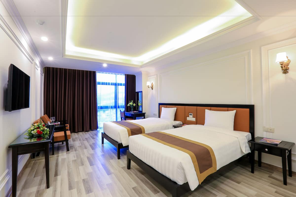 Minibar, in-room safe, desk, blackout curtains