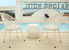 Outdoor pool - New Era Hotel & Spa (Bai Chay)