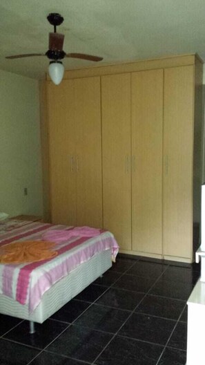 Habitación doble estándar | Wifi gratis y ropa de cama 