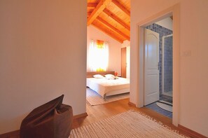 3 Schlafzimmer, Bügeleisen/Bügelbrett, WLAN, Bettwäsche