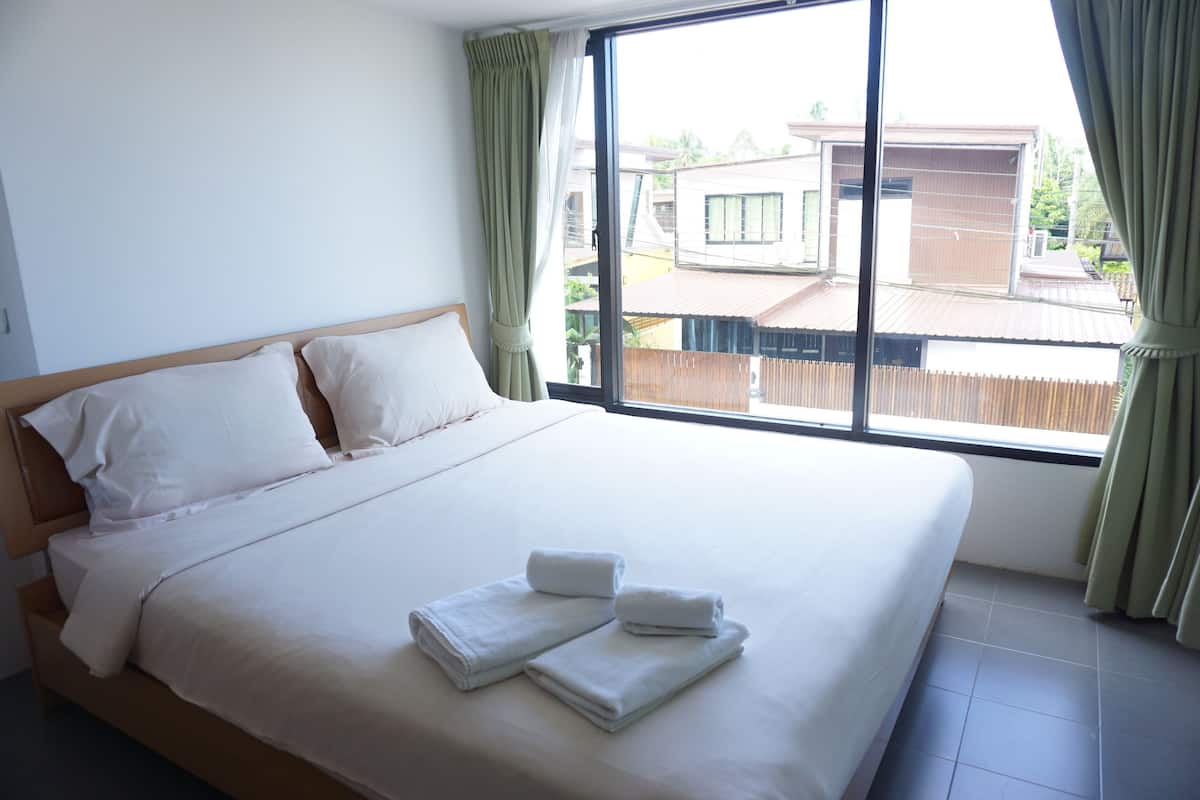 Habitación doble estándar | Escritorio, cortinas blackout, camas extra y wifi gratis