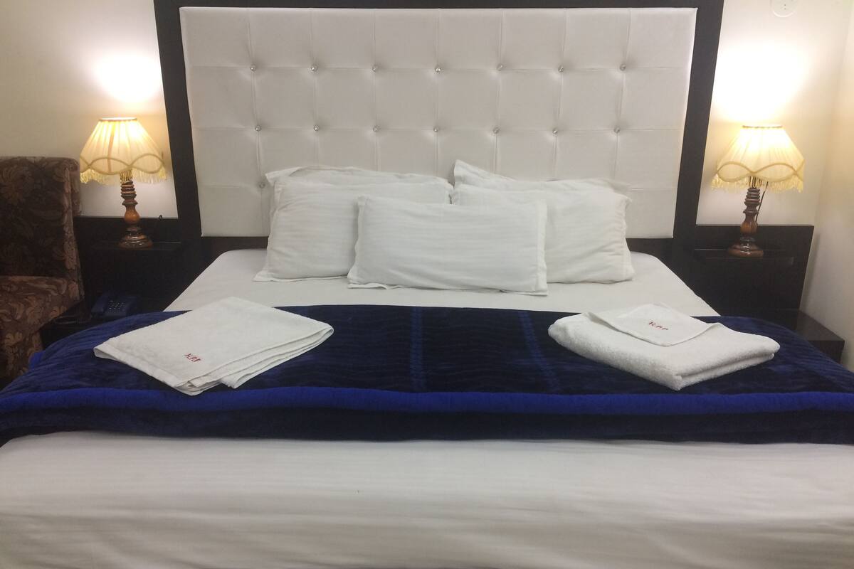 1 bedroom, Egyptian cotton sheets, premium bedding, minibar