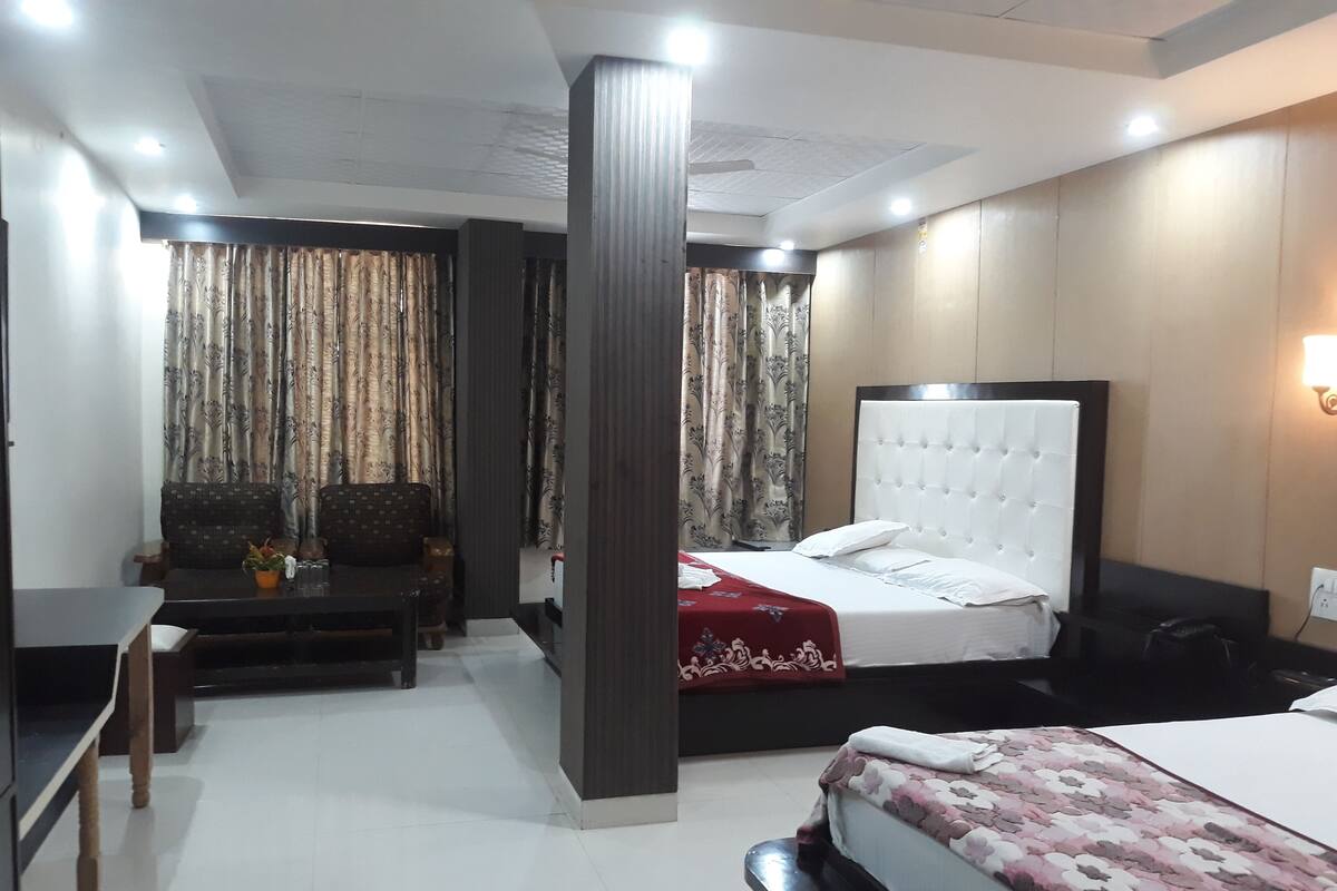 Suite, 2 Bedrooms | 1 bedroom, Egyptian cotton sheets, premium bedding, minibar