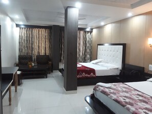 Suite, 2 Bedrooms | 1 bedroom, Egyptian cotton sheets, premium bedding, minibar